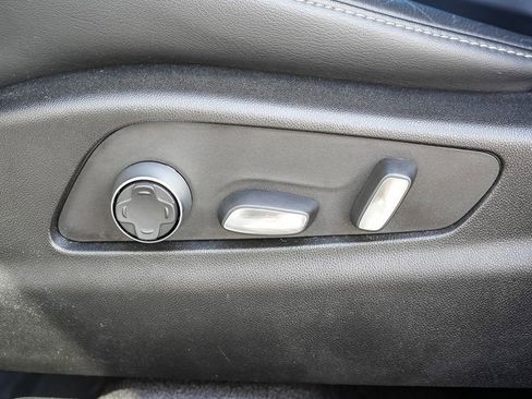 Used 2024 Cadillac XT4 Premium Luxury image 21