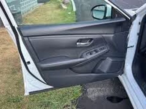 Used 2023 Nissan Sentra SV w/ All-Weather Package FWD image 7