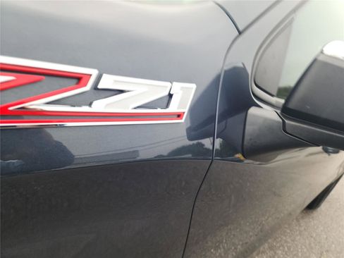 Used 2021 Chevrolet Silverado 1500 LT w/ Z71 Off-Road Package image 11