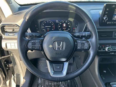 Used 2023 Honda Pilot Elite image 11