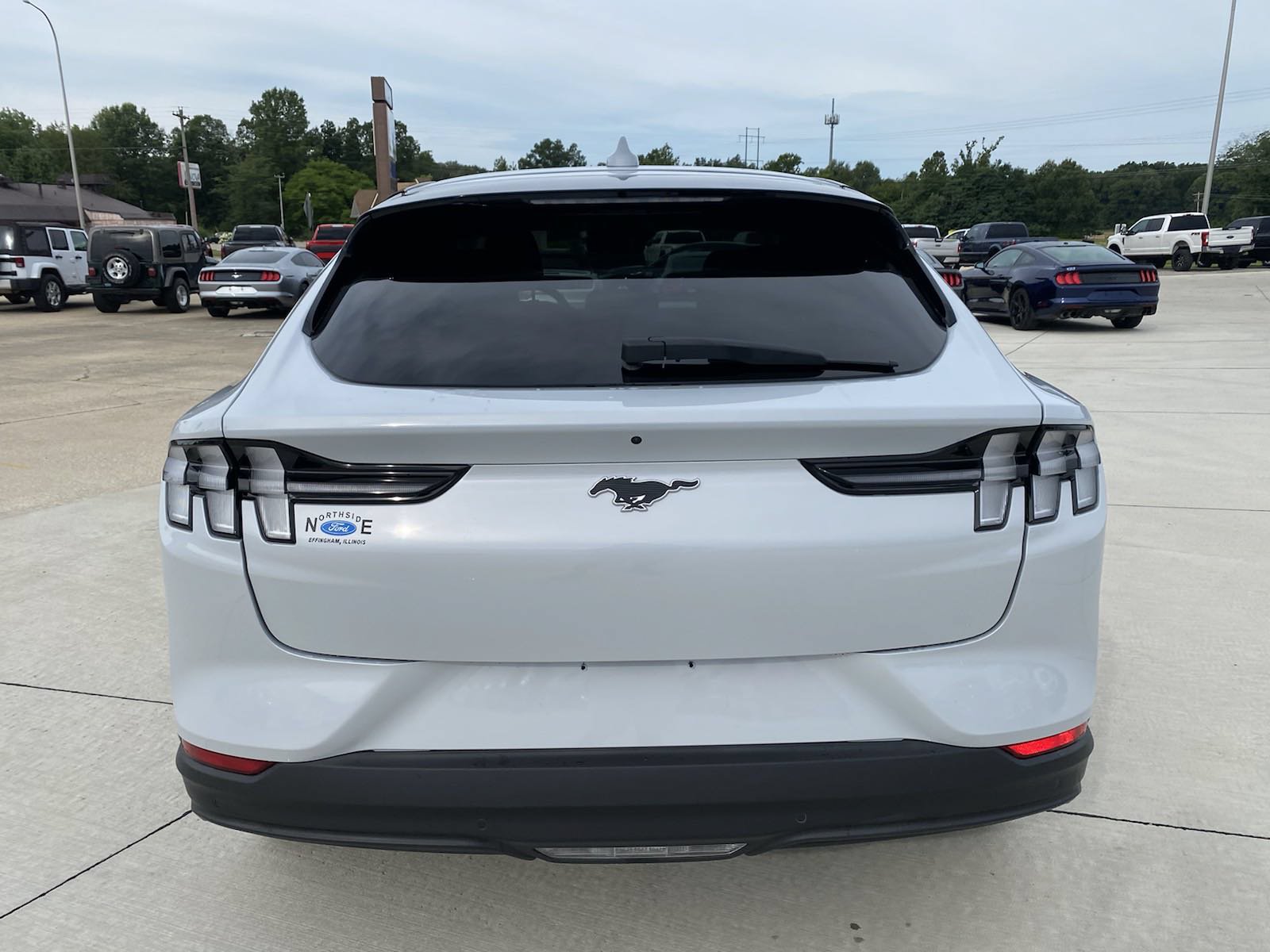 Used 2021 Ford Mustang Mach-E Select AWD/4WD image 5