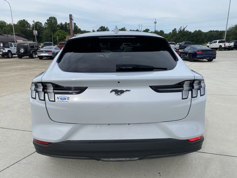 Used 2021 Ford Mustang Mach-E Select image 5