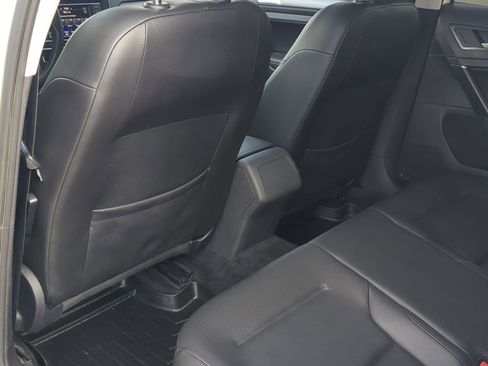 Used 2021 Volkswagen Golf 4-Door image 19