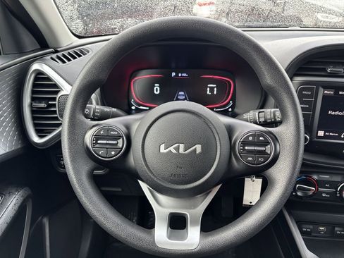 Used 2024 Kia Soul LX w/ Option Group 015 FWD image 13