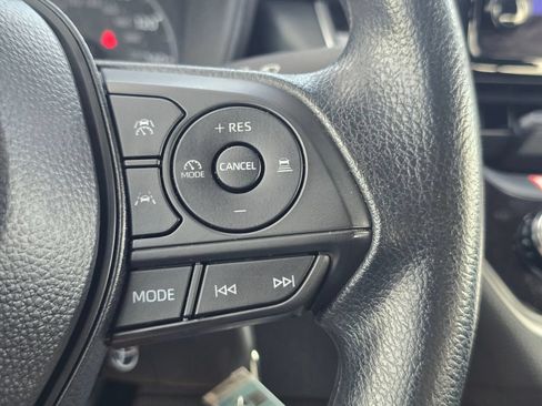 Certified 2025 Toyota Corolla LE FWD image 30