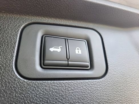 Used 2025 Nissan Armada Platinum Reserve AWD/4WD image 9
