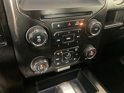 Used 2014 Ford F150 FX4 w/ Equipment Group 402A Luxury image 9