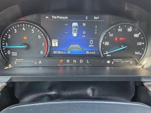 Used 2022 Ford Explorer Limited image 23