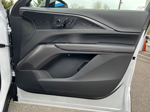 New 2025 Cadillac Lyriq Sport image 25