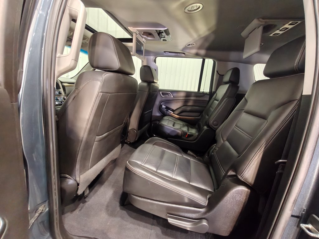 Used 2020 GMC Yukon XL Denali AWD/4WD image 32