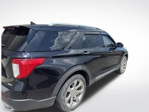 Used 2020 Ford Explorer Platinum w/ Premium Technology Package AWD/4WD image 2