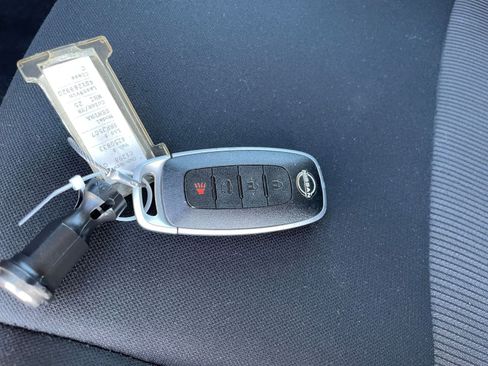 Used 2025 Nissan Sentra SV image 21