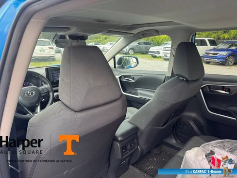 Used 2021 Toyota RAV4 XLE w/ Convenience Package AWD/4WD image 10