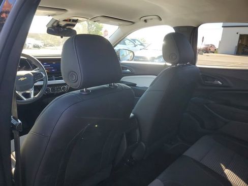 Certified 2024 Chevrolet Trax LT w/ Driver Confidence Package FWD image 13
