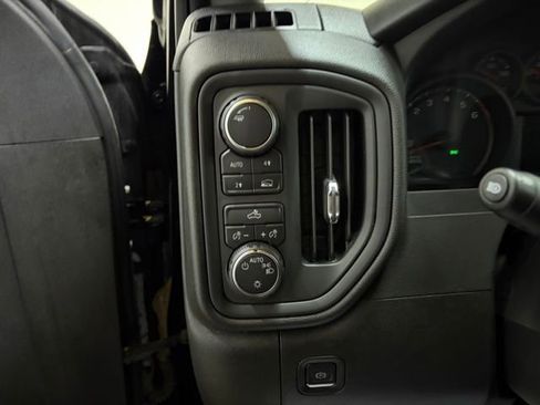 Used 2023 Chevrolet Silverado 1500 Custom AWD/4WD image 27