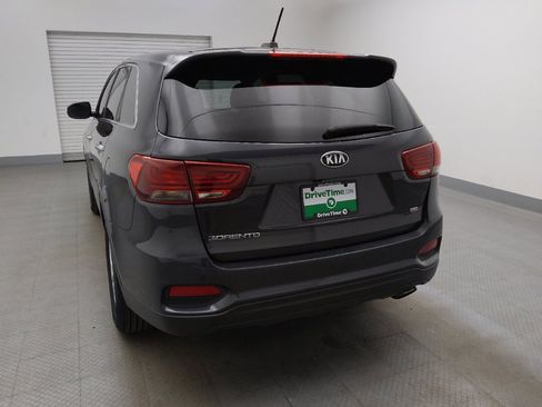 Used 2019 Kia Sorento FWD image 6