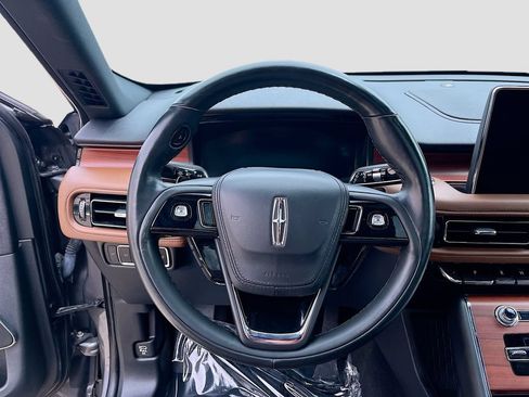 Used 2023 Lincoln Aviator Reserve w/ Equipment Group 201A AWD/4WD image 11