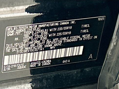 Used 2025 Toyota RAV4 XLE Premium FWD image 28