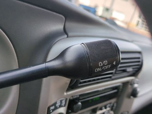 Used 2001 Ford Explorer Sport Trac 4x4 image 29