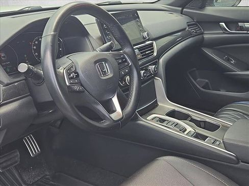 Used 2019 Honda Accord Sport image 9