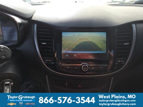 Used 2017 Chevrolet Trax LT AWD/4WD image 9