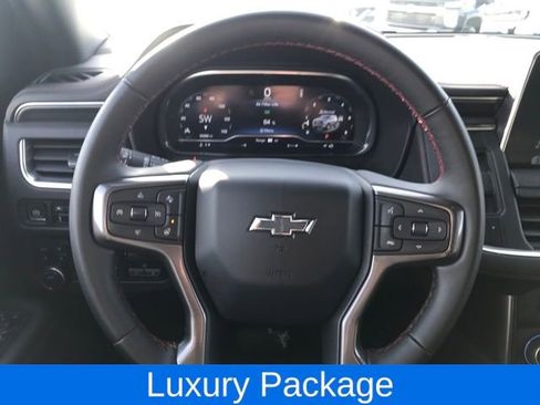 Used 2024 Chevrolet Suburban RST w/ Luxury Package image 8