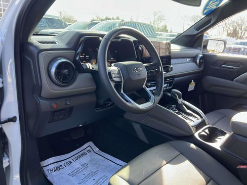 Certified 2024 Chevrolet Colorado ZR2 w/ ZR2 Convenience Package III image 15