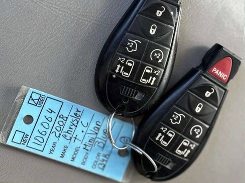 Used 2008 Chrysler Town & Country Limited w/ Trailer Tow Group image 41