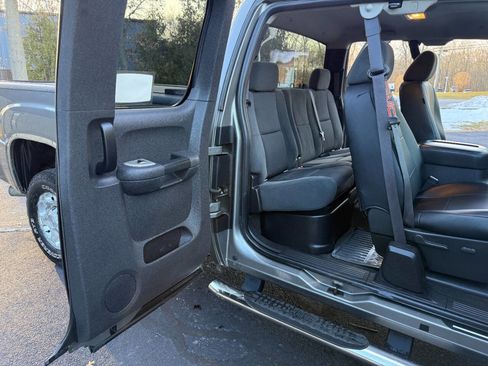 Used 2008 GMC Sierra 2500 SLE w/ SLE2 Preferred Package image 14