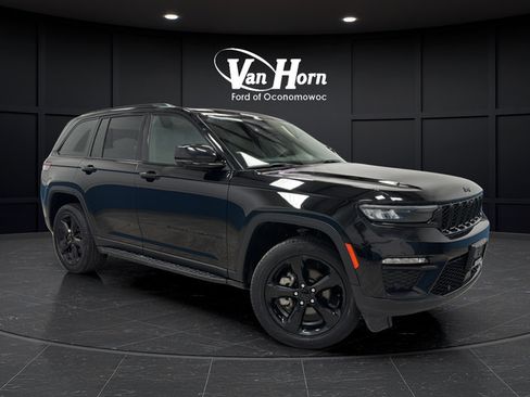 Used 2024 Jeep Grand Cherokee Limited w/ Luxury Tech Group II AWD/4WD image 1