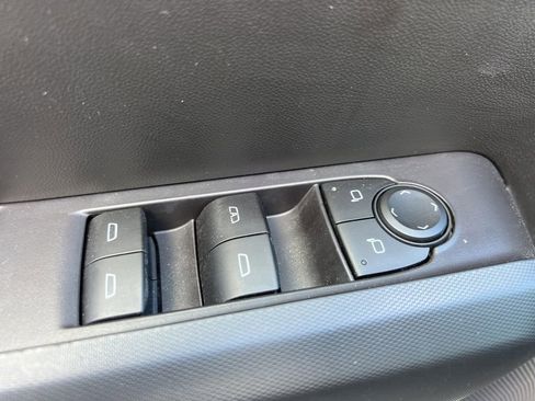 Used 2023 Chevrolet Colorado LT w/ LT Convenience Package II image 23