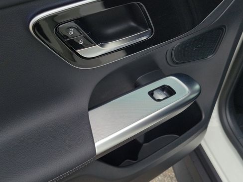 Certified 2026 Mercedes-Benz GLC 300 4MATIC image 12