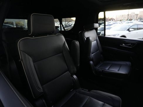 Used 2021 GMC Yukon XL SLT w/ SLT Luxury Plus Package image 25