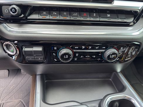 Used 2023 Chevrolet Silverado 1500 High Country w/ High Country Premium Package image 20