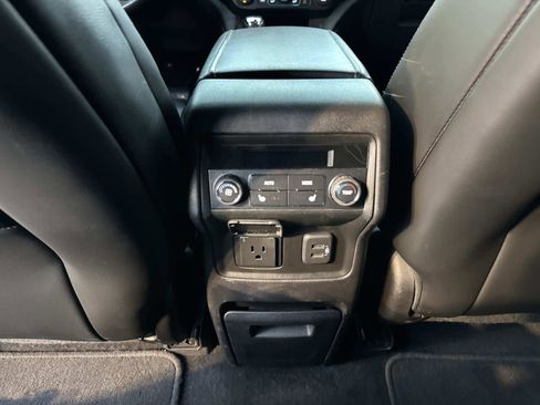 Used 2018 GMC Acadia SLT w/ LPO, Cargo Package image 17