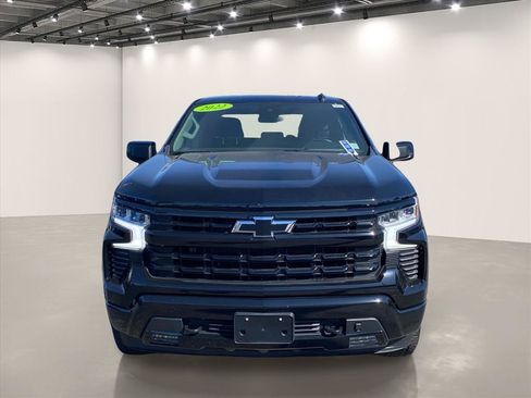 Used 2022 Chevrolet Silverado 1500 RST w/ Max Trailering Package AWD/4WD image 2