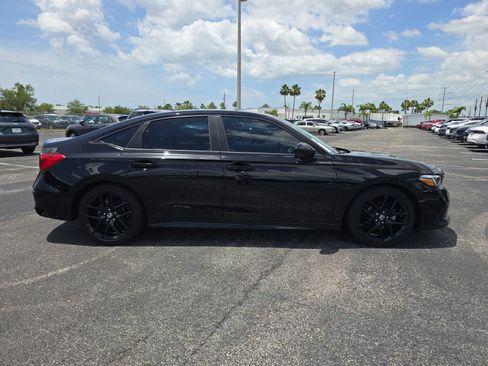 Used 2023 Honda Civic Sport image 3