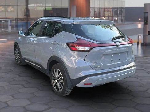 Used 2023 Nissan Kicks SR w/ SR Premium Package FWD image 6