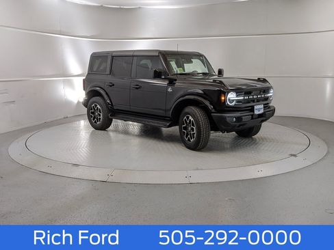 New 2025 Ford Bronco Outer Banks image 1