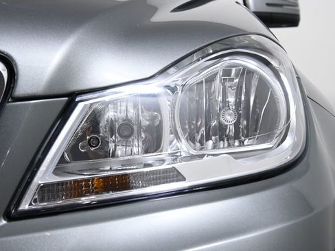 Used 2013 Mercedes-Benz C 300 4MATIC Sedan image 11