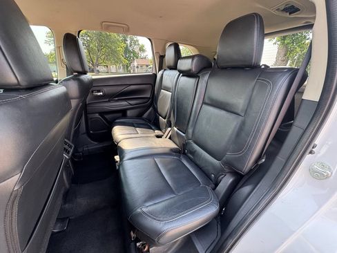 Used 2019 Mitsubishi Outlander SEL AWD/4WD image 21