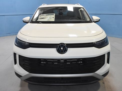New 2026 Volkswagen Tiguan SE AWD/4WD image 19