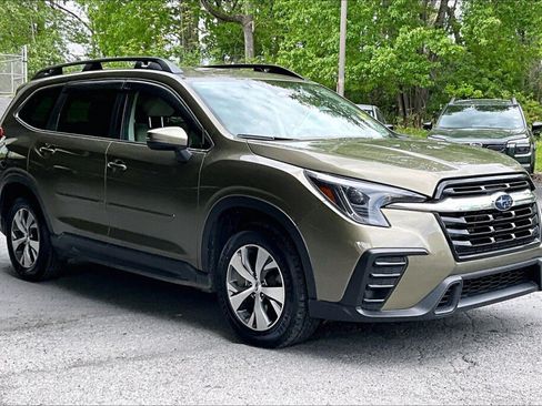 Used 2023 Subaru Ascent Premium w/ Convenience Package AWD/4WD image 18
