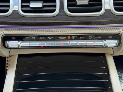 Used 2023 Mercedes-Benz GLS 450 4MATIC image 29