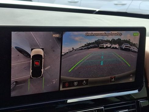 New 2026 Nissan Pathfinder Platinum image 17