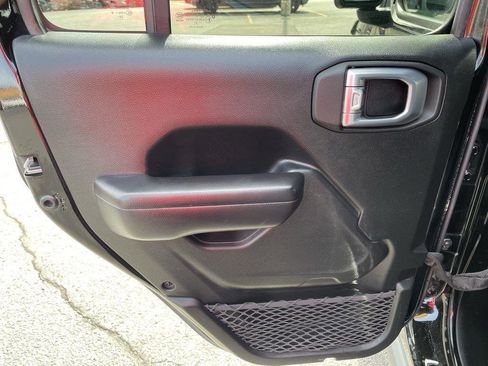 Used 2021 Jeep Wrangler Unlimited Islander image 16