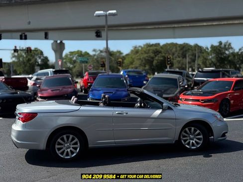 Used 2012 Chrysler 200 Touring FWD image 8