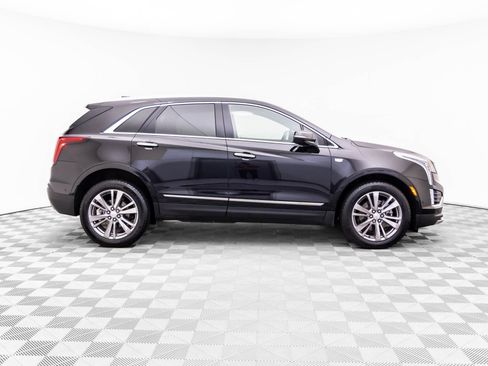 Certified 2025 Cadillac XT5 Premium Luxury w/ Technology Package AWD/4WD image 7