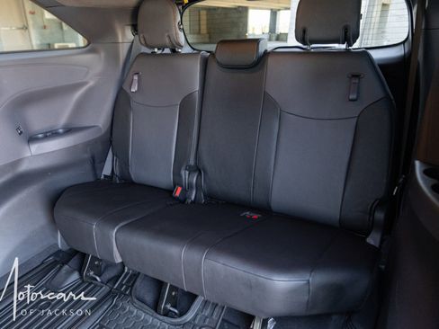 Used 2023 Toyota Sienna XSE image 16