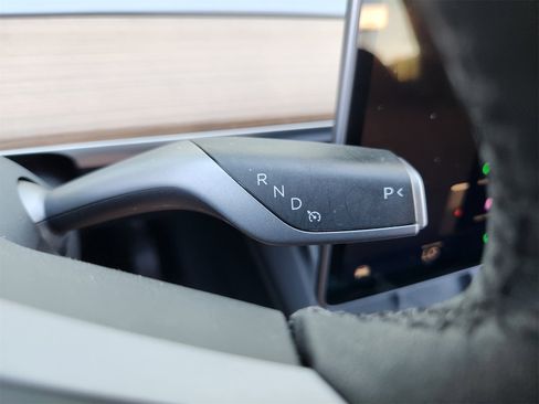 Used 2023 Tesla Model Y Long Range image 22